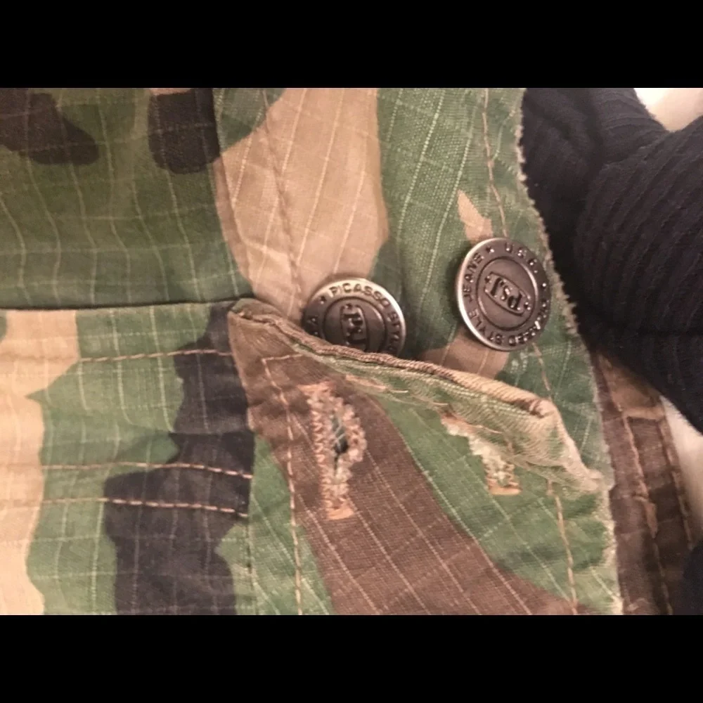 Picasso Style camouflage mini